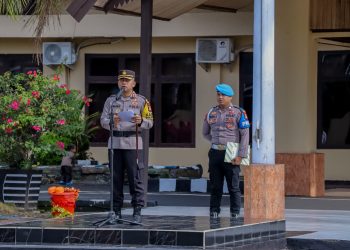 Kapolres Pinrang Pimpin Upacara Kenaikan Pangkat 42 Personel Periode 1 Januari 2025
