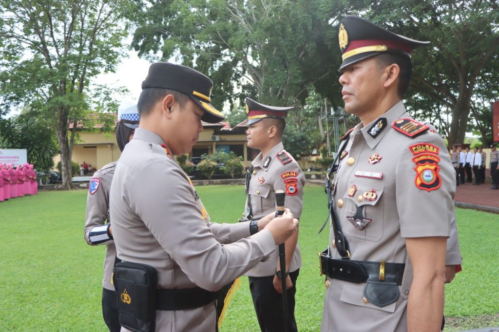 Pimpin Sertijab dan Kenaikan Pangkat, Kapolres Luwu: Momentum Untuk Memulai Kinerja Yang Lebih Baik