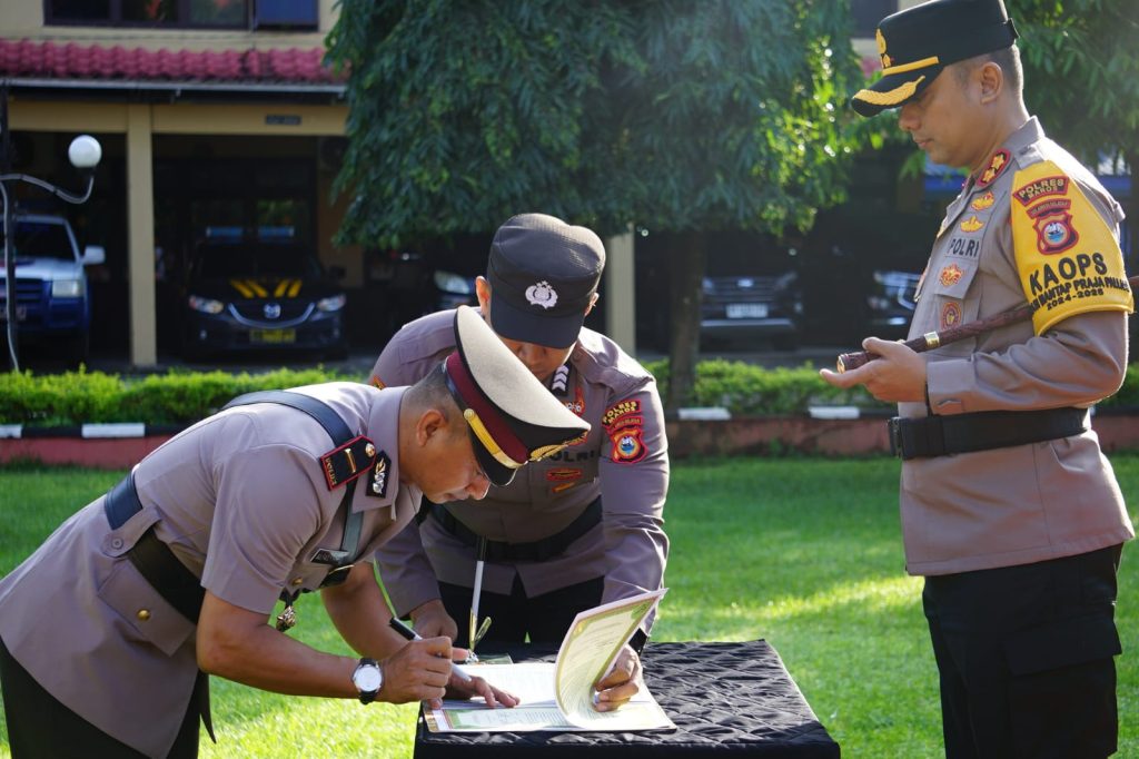 Kapolres Maros Pimpin Serah Terima Jabatan Kapolsek Tanralili