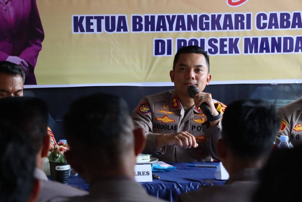 Hari Ketiga Kunker, Kapolres Maros Kunjungi Polsek Mandai