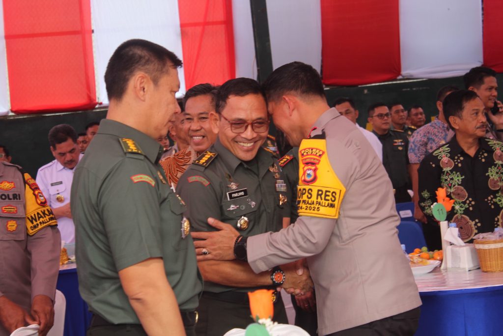 Kapolres Bone Hadiri Lepas Sambut Danrem Sekaligus Syukuran HUT Korem 141 Toddopuli