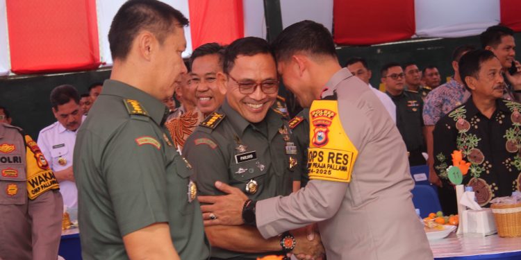 Kapolres Bone Hadiri Lepas Sambut Danrem Sekaligus Syukuran HUT Korem 141 Toddopuli