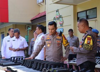 Cegah Penyalahgunaan, Kapolres Maros bersama Bidpropam, Biro Logistik dan Itwasda Cek Ratusan Senpi dan Amunisi