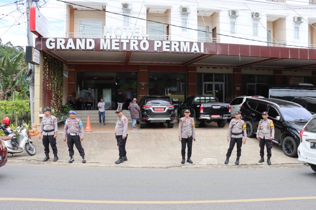 75 Personel Polres Tana Toraja Berhasil Amankan Penetapan Bupati dan Wabup Hingga Berlangsung Aman dan Tertib