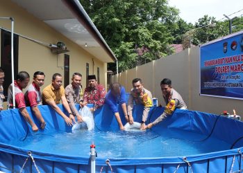 Dukung Program Asta Cita Presiden, Kapolres Maros Tebar 6000 Benih Ikan