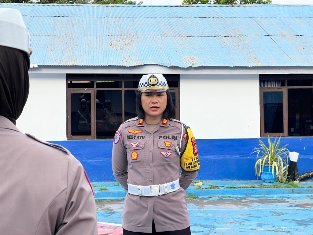 Sebelum Turun Bertugas, Kasat Lantas Polres Wajo Terlebih Dahulu Beri Arahan Ke Anggotanya