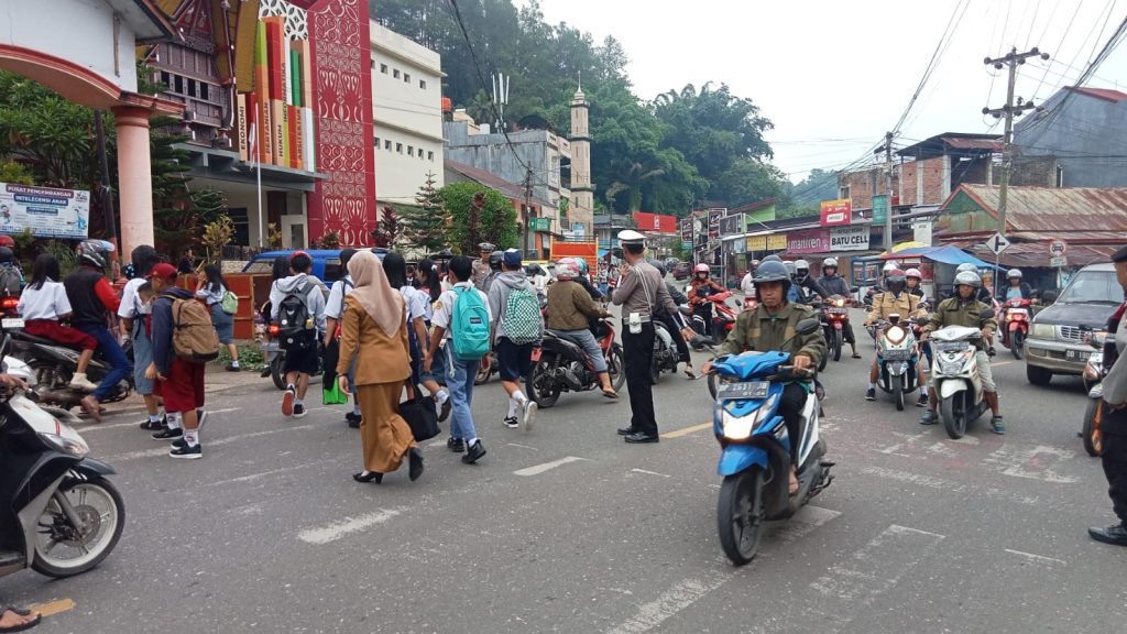 Ciptakan Kamseltibcarlantas, Satlantas Polres Tana Toraja Gelar Strong Point