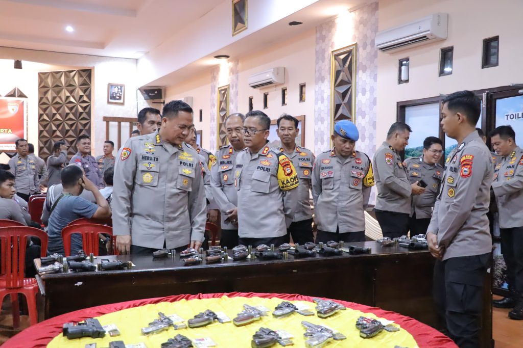 Tim Itwasum Mabes Polri Kunjungan ke Polres Pinrang Dalam Rangka Monev Ketahanan Pangan dan Cek Senpi