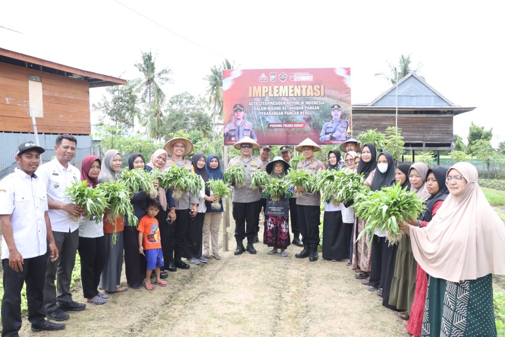 Kapolres Sidrap Bersama Tim Itwasum Polri Tinjau Program Pekarangan Pangan Bergizi di Bina Baru