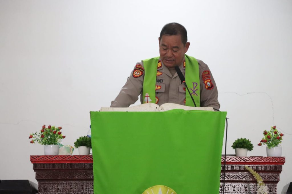 Melalui Minggu Kasih, Kasat Samapta Polres Torut Ajak  Jemaat Tandung Dukung Ketahanan Pangan