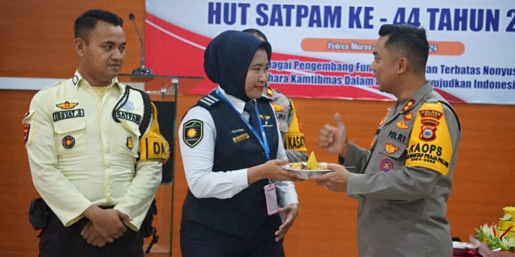 Kapolres Maros Apresiasi Satpam Dalam Menjaga Keamanan dan Ketertiban