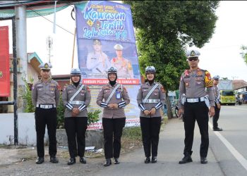 Kasat Lantas Polres Luwu bersama Personel Beri Edukasi Tertib Berlalulintas kepada Remaja dan Pelanjar