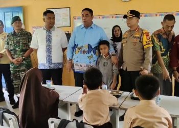 Kapolres Maros Bersama Bupati Maros Dan Forkopimda Pantau Makan Bergizi Gratis Di Tanralili