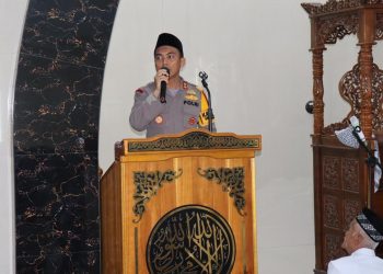 Kapolres Soppeng Melaksanakan Safari Sholat Jum’at di Masjid Nursalam