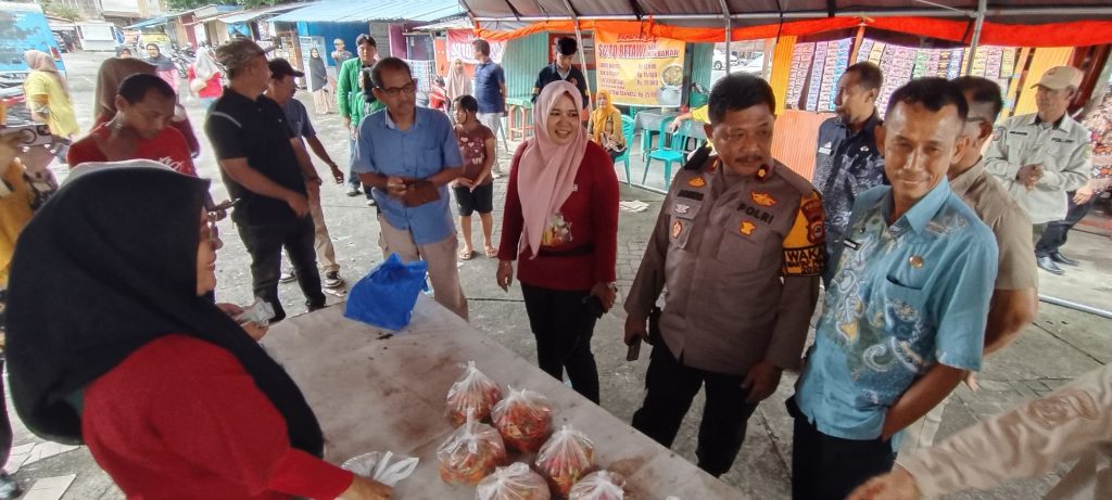 Pemkot Palopo bersama Polres Pantau Harga Bahan Pokok dan Operasi Pasar Murah di Pusat Niaga