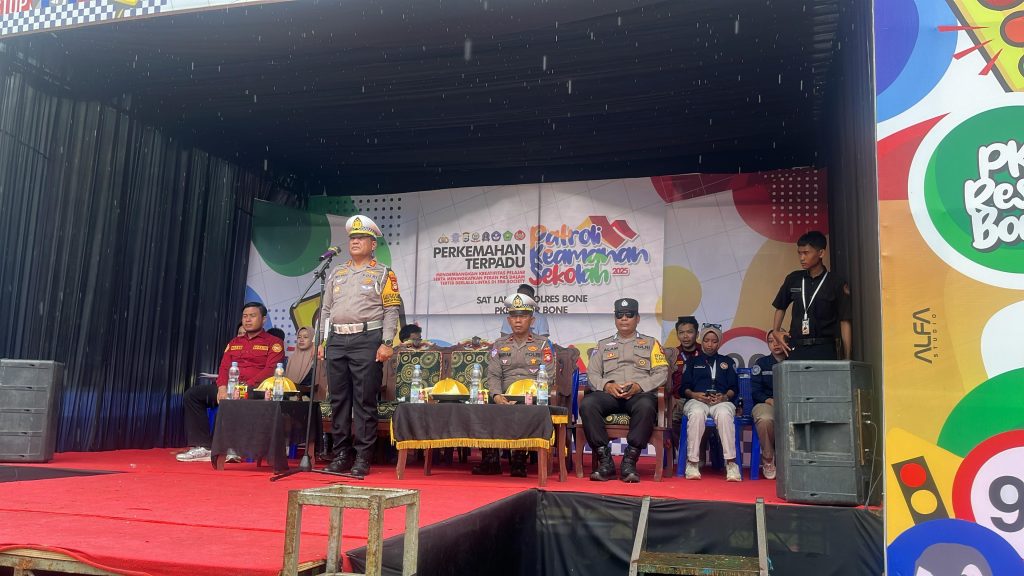 Kasat Lantas Polres Bone Resmi Tutup Perkemahan Terpadu Patroli Keamanan Sekolah