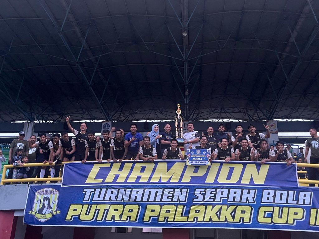 Turnamen Sepak Bola Palakka Cup II Berakhir, Kapolres Bone Serahkan Hadiah ke Pemenang