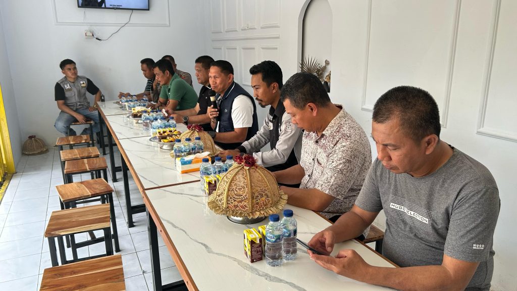 Kapolres Bone bersama PJU Silaturahmi Dengan OKP Laskar Arung Palakka