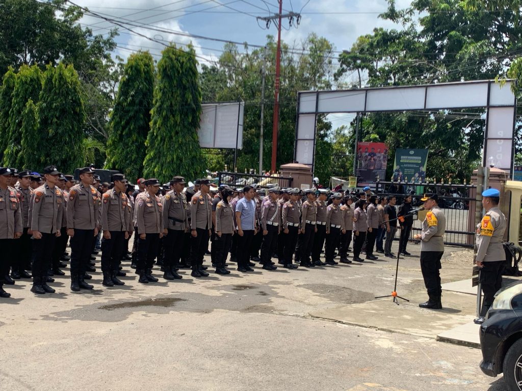 Kapolres Bone Pimpin Apel Persiapan Pengamanan Aksi Unjuk Rasa di Dua Titik