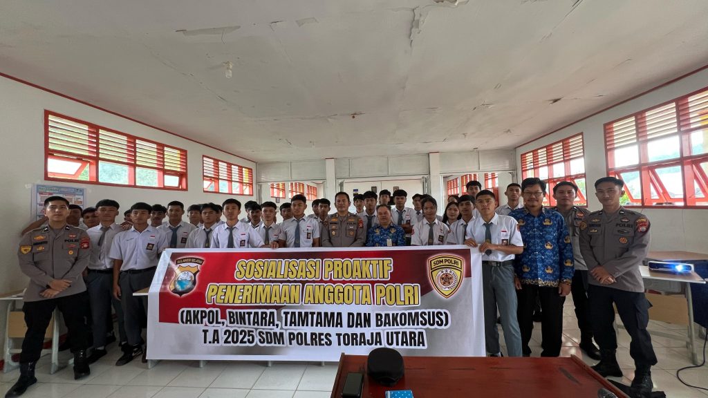Jaring Animo, SDM Polres Toraja Utara Sosialisasi Penerimaan Anggota Polri di SMAN 3