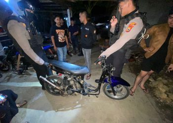 Tim Patmor Sat Samapta Polres Bone Bubarkan Balap Liar dan Amankan Sejumlah Kendaraan Roda Dua