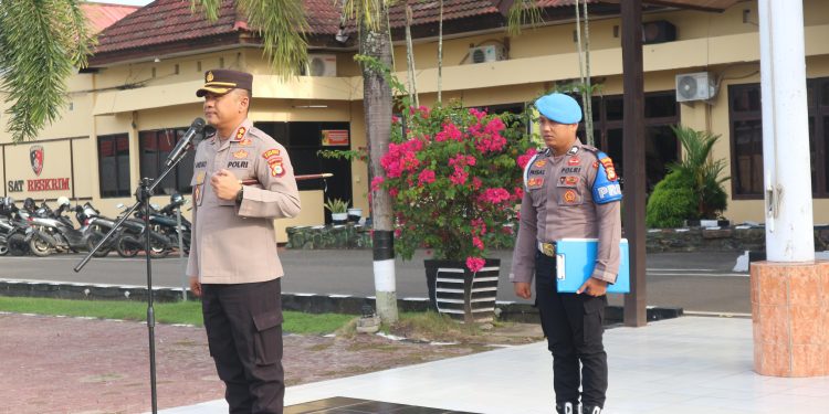 Pimpin Apel Pagi, Kapolres Pinrang Ajak Personel Jaga Integritas dan Citra Polri