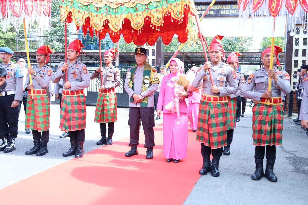 Kunjungi Polres Takalar, Kapolda Sulsel Resmikan Gedung Pelayanan SIM dan SKCK