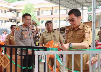 Kapolres Tana Toraja bersama Bupati Resmikan Kantin Bhayangkari Wicaksana Laghawa
