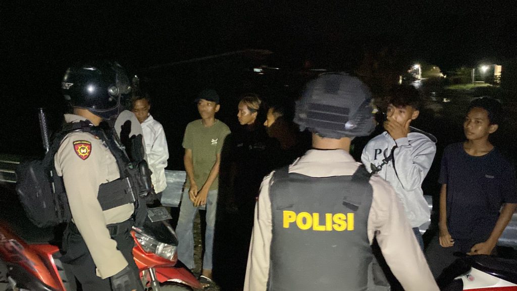 Cegah Aksi Kriminalitas, Personel Sat Samapta Polres Maros Gelar Patroli