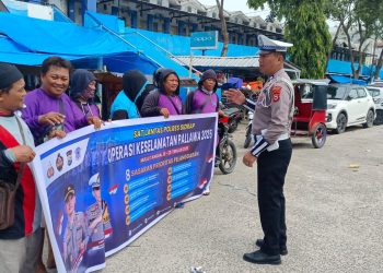 Hari ke-1 Ops Keselamatan Pallawa 2025, Sat Lantas Polres Sidrap Edukasi Pengendara