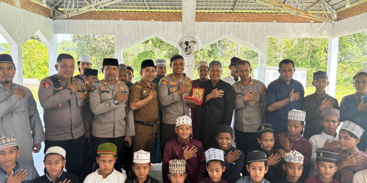 Silaturahmi ke Ponpes Namierah Cenceng Nur, Kapolres Palopo Sampaikan Penerimaan Polri Khusus Hafidz