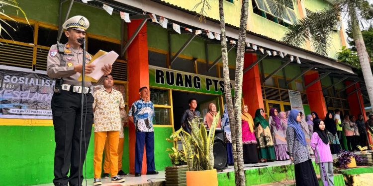 Kasat Lantas Polres Parepare Sentuh MAN 2, Sebar Edukasi Keselamatan Berkendara di Kalangan Pelajar