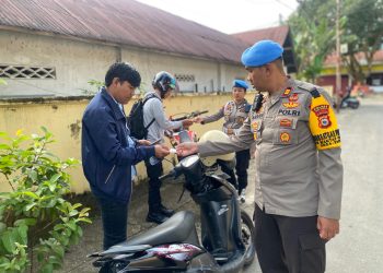 Hari ke-4 Ops Keselamatan 2025, Propam Polres Tana Toraja Periksa Kelengkapan Personel