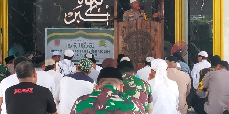 Kapolres Palopo Lakukan Safari Jumat di Masjid Al-Furqan Ammasangan