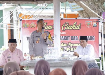 Kapolres Pinrang Gelar Jumat Curhat di Pesantren DDI Patobong