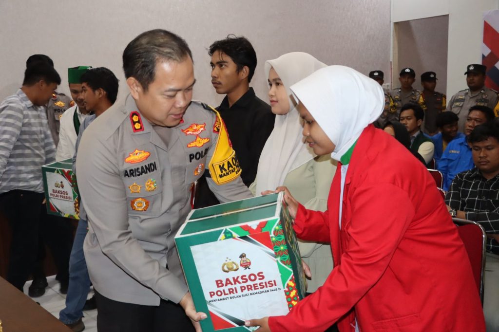 Kapolres Luwu Gandeng Mahasiswa dan OKP Dalam Bakti Sosial Sambut Ramadhan 1446 H