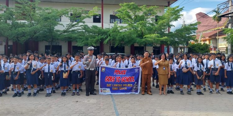 Satlantas Polres Tator Himbau Pelajar SMPN Makale Tertib Berlalu Lintas