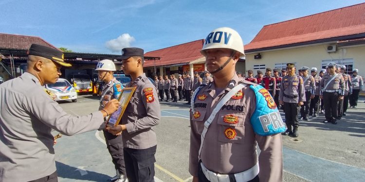 Kapolres Palopo Pimpin Upacara Pemberhentian Tidak Dengan Hormat Personelnya