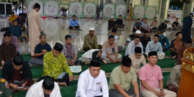 Hadiri Peringatan Malam Nuzulul Quran, Kapolres Maros: Jadikan Al-Qur'an Landasan Dalam Bertindak dan Berperilaku