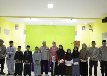 Kapolres Pinrang bersama Ketua Bhayangkari dan PJU Buka Puasa Bersama Anak Panti Asuhan