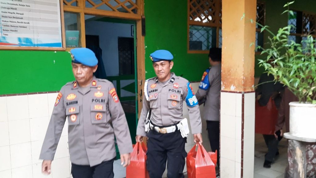 Sipropam Polres Pinrang Gelar Dzikir, Doa dan Buka Puasa Bersama Anak Yatim Piatu