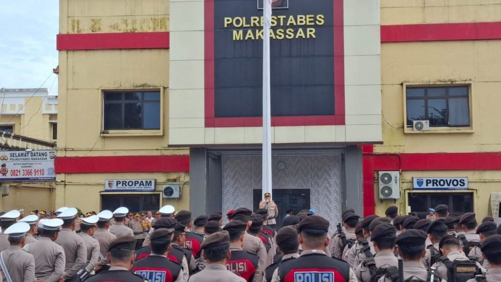 Kapolrestabes Makassar Tekankan Personel Jaga Citra Polri dan Tidak Bergaya Mewah