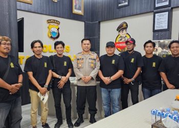 Kapolres Tator Terima Kunjungan Awak Media Di Ruang Kerjanya