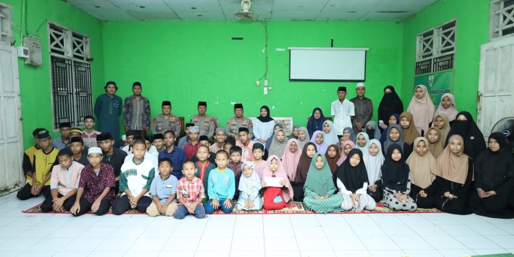 Kapolda Sulsel bersama Ketua Bhayangkari Buka Puasa Bersama Anak Panti Asuhan Al-Anshar