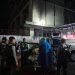 Personel Polres Toraja Utara Antar Seorang Ibu Yang Hendak Melahirkan