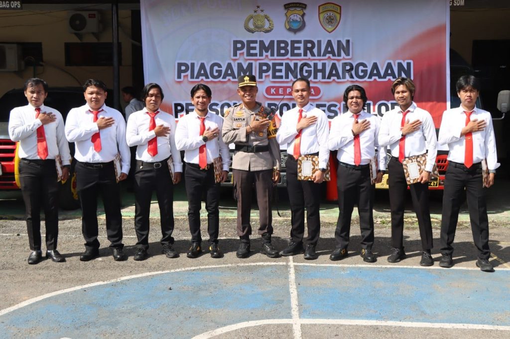 Berhasil Ungkap Pelaku Pembunuhan Feni Ere, Kapolres Palopo Beri Penghargaan ke Satreskrim