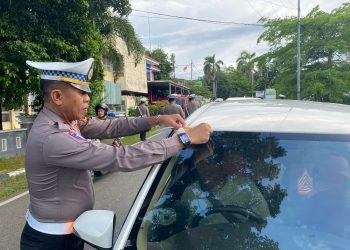 Tingkatkan Kamseltibcarlantas, Sat Lantas Polres Wajo Sosialisasi Call Center 110 dan Mudik Aman Keluarga Nyaman