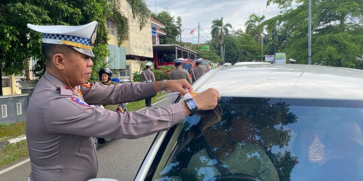 Tingkatkan Kamseltibcarlantas, Sat Lantas Polres Wajo Sosialisasi Call Center 110 dan Mudik Aman Keluarga Nyaman