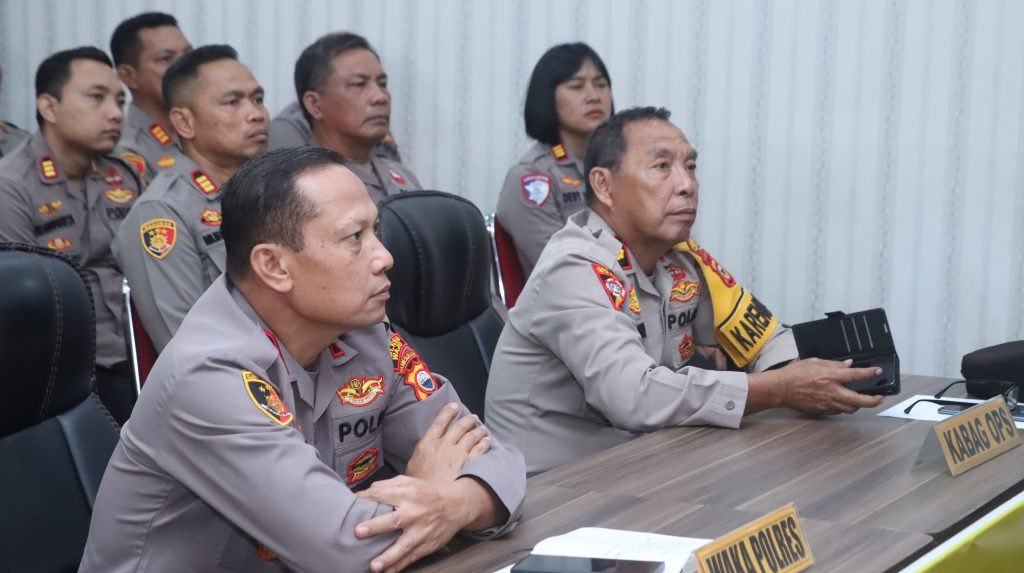 Wakapolres Wajo bersama PJU dan Polsek Jajaran Ikuti Commander Wish Kapolda Sulsel 