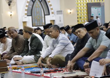 Kapolres Pinrang Silaturahmi dan Shalat Tarawih Bersama Dengan Bupati dan Forkopimda